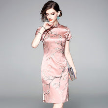 Load image into Gallery viewer, Knee Length Real Silk Cheongsam Chinese Evening Dress
