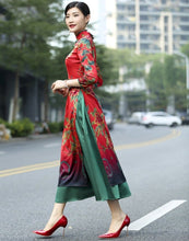 Muatkan imej ke dalam penonton Galeri, Cheongsam Top Tea Length Vietnam Ao Dai Floral Dress
