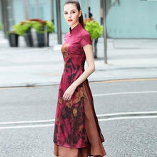 Muatkan imej ke dalam penonton Galeri, Cheongsam Top Classic Vietnam Silk Ao Dai Dress
