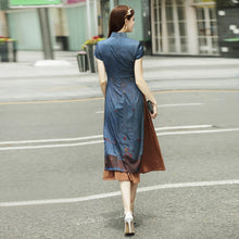 Muatkan imej ke dalam penonton Galeri, Cheongsam Top Classic Vietnam Silk Ao Dai Dress
