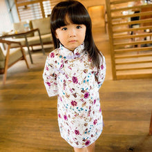 Muatkan imej ke dalam penonton Galeri, Long Sleeve 100% Cotton Floral Kid&#39;s Cheongsam Dress
