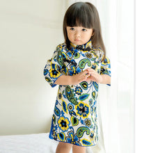 Load image into Gallery viewer, 3/4  Sleeve 100% Cotton Floral Kid&#39;s Cheongsam Dress
