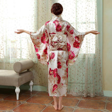 Muatkan imej ke dalam penonton Galeri, Japanese Kimono Costume Robe Vintage Yukata
