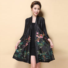 Muatkan imej ke dalam penonton Galeri, Floral Embroidery Open Front Chinese Style Wind Coat
