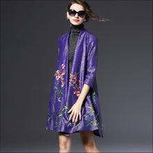 Muatkan imej ke dalam penonton Galeri, Floral Embroidery Open Front Chinese Style Wind Coat
