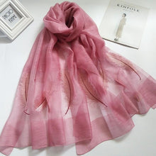 Muatkan imej ke dalam penonton Galeri, Feather Embroidery Real Silk Scarf Shawl
