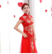 Muatkan imej ke dalam penonton Galeri, Cap Sleeve Phoenix &amp; Peony Embroidery Traditional Chinese Wedding Dress
