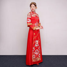 Muatkan imej ke dalam penonton Galeri, Long Sleeve Dragon &amp; Phoenix Embroidery Traditional Chinese Wedding Suit
