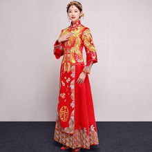 Muatkan imej ke dalam penonton Galeri, Long Sleeve Dragon &amp; Phoenix Embroidery Traditional Chinese Wedding Suit
