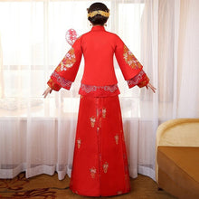 Muatkan imej ke dalam penonton Galeri, Long Sleeve A-line Bodycon Chinese Wedding Suit
