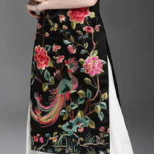 Muatkan imej ke dalam penonton Galeri, Floral Embroidery Signature Cotton Full Length Ao Dai Cheongsam with Pants
