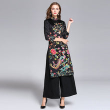 Muatkan imej ke dalam penonton Galeri, Half Sleeve Floral Embroidery Signature Cotton Full Length Ao Dai Cheongsam with Pants
