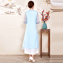 Muatkan imej ke dalam penonton Galeri, Floral Embroidery Chinese Han Costume Two-piece Chinese Dress
