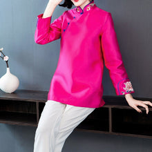 Muatkan imej ke dalam penonton Galeri, Long Sleeve Mandarin Collar Floral Embroidery Traditional Chinese Coat
