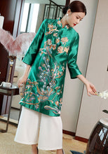 Load image into Gallery viewer, 3/4 Sleeve Floral Embroidery Taffeta Chinese Wind Coat Han Costume
