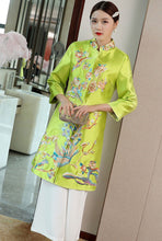 Load image into Gallery viewer, 3/4 Sleeve Floral Embroidery Taffeta Chinese Wind Coat Han Costume
