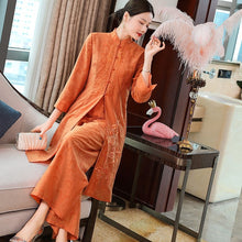 Load image into Gallery viewer, 3/4 Sleeve Fancy Cotton Floral Embroidery 2-piece Chinese Style Suit
