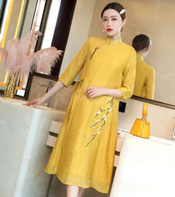 Load image into Gallery viewer, Floral Embroidery 3/4 Sleeve Hanfu Causal Dress Traiditonal Chinese Costume
