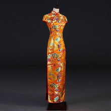 Muatkan imej ke dalam penonton Galeri, Dragon &amp; Phoenix Pattern Full Length Brocade Cheongsam Evening Dress
