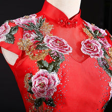 Muatkan imej ke dalam penonton Galeri, Floral Embroidery Cheongsam Top Full Length Mermaid Evening Dress
