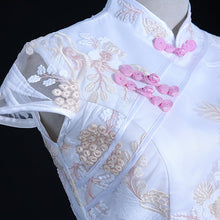 Muatkan imej ke dalam penonton Galeri, Floral Lace Full Length Satin Cheongsam Chinese Dress
