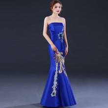 Load image into Gallery viewer, Phoenix Embroidery Strapless Mermaid Prom Dress Ceremonial Gown
