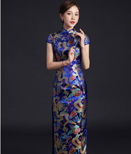 Muatkan imej ke dalam penonton Galeri, Dragon &amp; Phoenix Pattern Full Length Brocade Cheongsam Evening Dress
