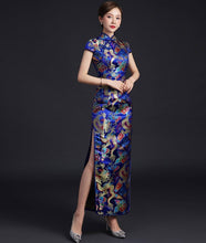 Muatkan imej ke dalam penonton Galeri, Dragon &amp; Phoenix Pattern Full Length Brocade Cheongsam Evening Dress
