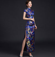 Muatkan imej ke dalam penonton Galeri, Dragon &amp; Phoenix Pattern Full Length Brocade Cheongsam Evening Dress
