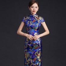 Muatkan imej ke dalam penonton Galeri, Dragon &amp; Phoenix Pattern Knee Length Brocade Cheongsam Evening Dress
