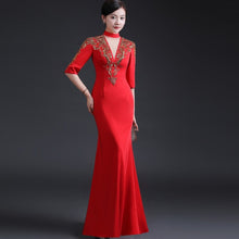 Muatkan imej ke dalam penonton Galeri, Deep V Neck Floral Appliques Half Sleeve Mermaid Chinese Prom Dress
