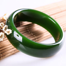 Muatkan imej ke dalam penonton Galeri, Lux Genuine Emerald Bangle Bracelet
