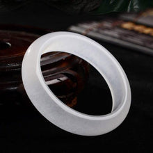 Muatkan imej ke dalam penonton Galeri, Lux Genuine Sinkiang Mutton Fat Jade Bangle Bracelet
