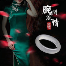 Muatkan imej ke dalam penonton Galeri, Lux Genuine Sinkiang Mutton Fat Jade Bangle Bracelet
