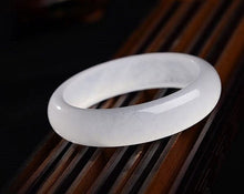 Muatkan imej ke dalam penonton Galeri, Lux Genuine Sinkiang Mutton Fat Jade Bangle Bracelet
