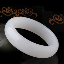 Muatkan imej ke dalam penonton Galeri, Lux Genuine Xinkiang Hetian Jade Bangle Bracelet
