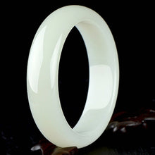 Muatkan imej ke dalam penonton Galeri, Lux Genuine Sinkiang Mutton Fat Jade Bangle Bracelet
