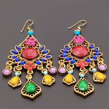 Muatkan imej ke dalam penonton Galeri, Cheongsam Matched Chinese Style Gems Earrings
