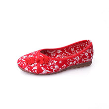 Load image into Gallery viewer, Traditional Chinese Floral Embroidery Shoes with Frog Button
