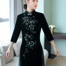 Load image into Gallery viewer, Long Sleeve Cheongsam Top Retro Floral Velvet Ao Dai Dress
