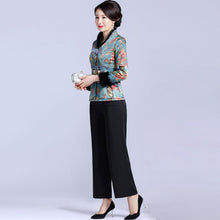 Muatkan imej ke dalam penonton Galeri, Fur Collar &amp; Cuff Brocade Chinese Jacket with Long Pants
