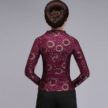 Muatkan imej ke dalam penonton Galeri, V Neck Lace Cheongsam Top with Long Pantskirt
