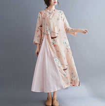 Muatkan imej ke dalam penonton Galeri, Signature Cotton Loose Hanfu Traditional Floral Chinese Costume
