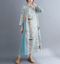 Muatkan imej ke dalam penonton Galeri, Signature Cotton Loose Hanfu Traditional Floral Chinese Costume
