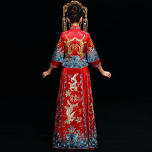 Muatkan imej ke dalam penonton Galeri, Mandarin Sleeve Dragon &amp; Phoenix Embroidery Traditional Chinese Wedding Suit
