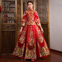 Muatkan imej ke dalam penonton Galeri, Mandarin Collar Floral Embroidery Traditional Chinese Wedding Suit
