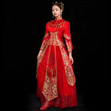 Muatkan imej ke dalam penonton Galeri, Dragon &amp; Phoenix Embroidery Pleated Skirt Retro Chinese Wedding Suit
