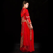 Muatkan imej ke dalam penonton Galeri, Dragon &amp; Phoenix Embroidery Pleated Skirt Retro Chinese Wedding Suit
