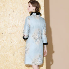 Load image into Gallery viewer, 3/4 Sleeve Floral Brocade Fur Edge Mini Cheongsam Wadded Chinese Dress
