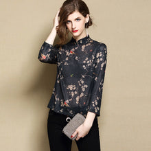 Muatkan imej ke dalam penonton Galeri, Floral Signature Cotton Retro Bodycon Chinese Style Shirt
